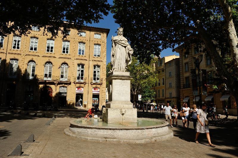 Campanile Aix-En-Provence Sud - Pont De L'Arc Hotel Exterior foto